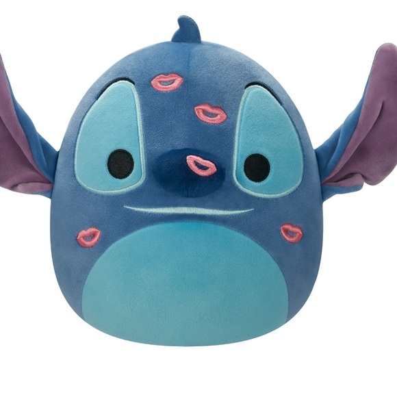 Squishmallows Original 8inch Disney Valentine’s Day Stitch with Kisses NEW - Picture 2 of 5